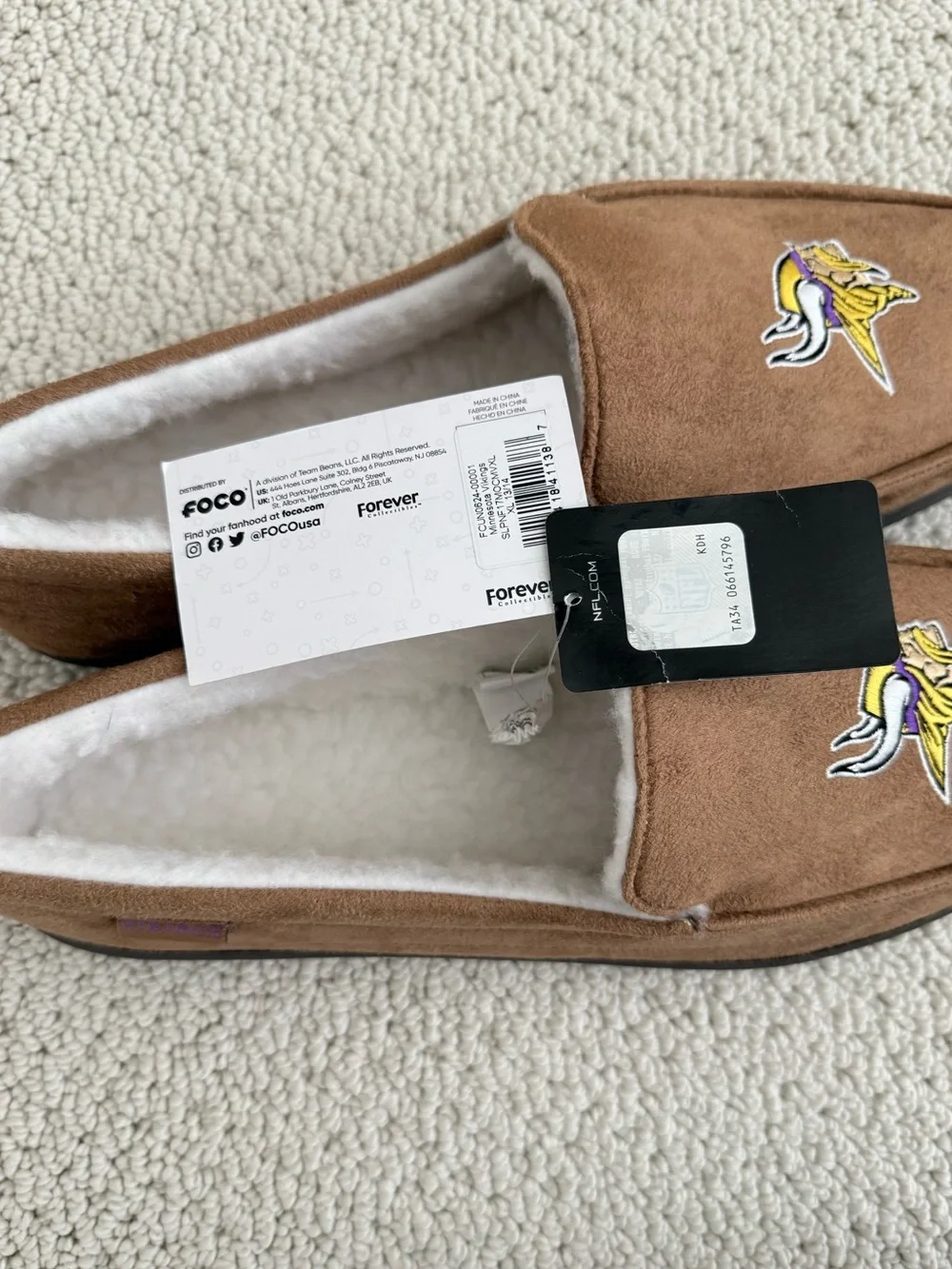 NWT Minnesota Vikings FOCO Slippers